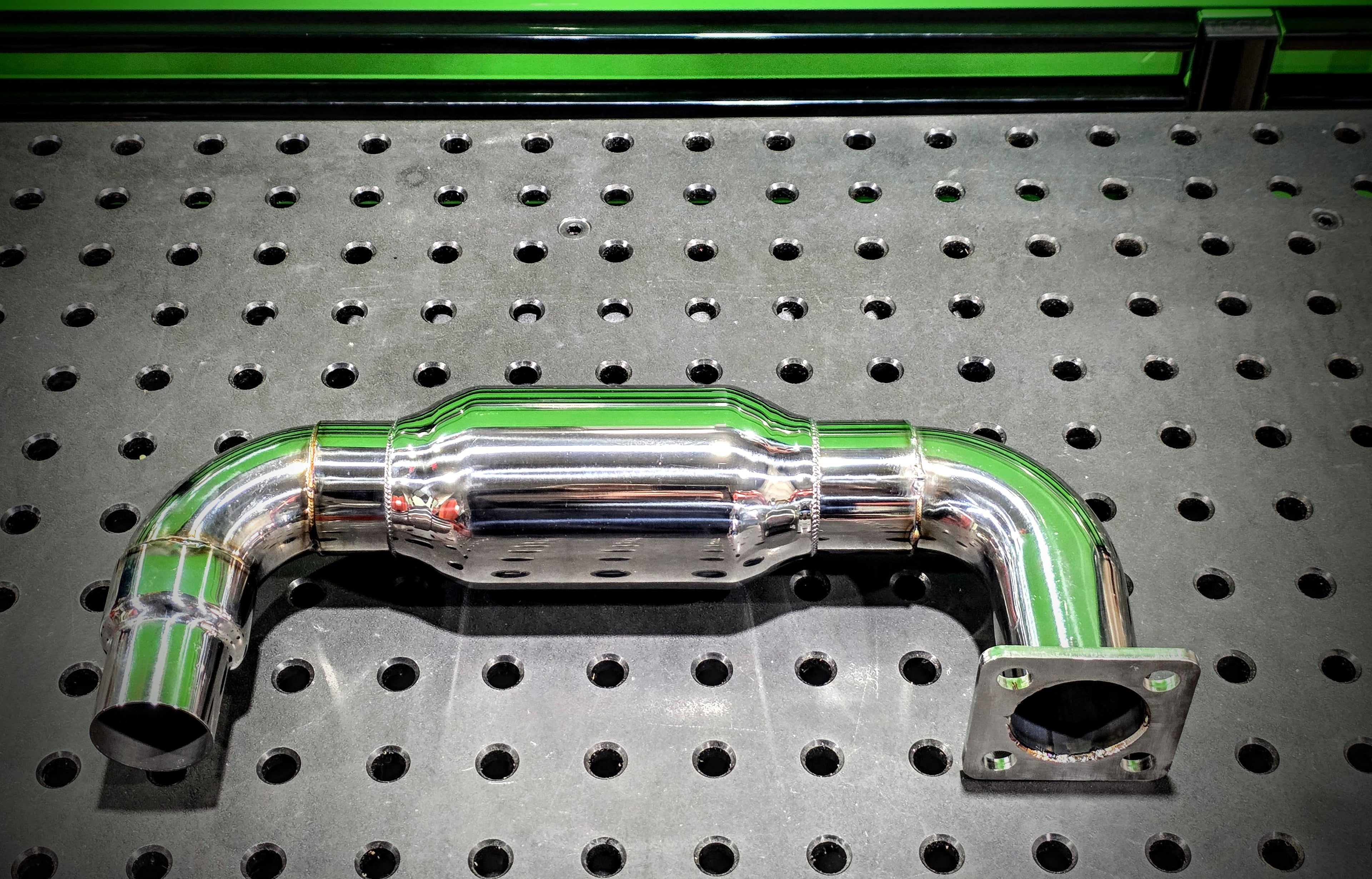 Kubota SVL65-2/75-2 Exhaust